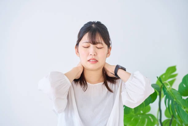 偏头痛 | 偏头痛的成因 | 如何缓解头痛 | 最佳偏头痛治疗方法 7 LOTUSTHAIMASSAGE - 最佳泰式按摩, 最佳面部水疗 足部舒缓按摩, 全身奢华水疗护理, 面部水疗护理, 深层身体磨砂, 精致水疗浴, 特色温泉体验 偏头痛 | 偏头痛的成因 | 如何缓解头痛 | 最佳偏头痛治疗方法